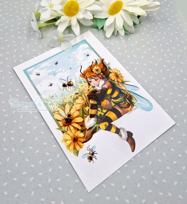 Sweet Bee postcard - Image 3